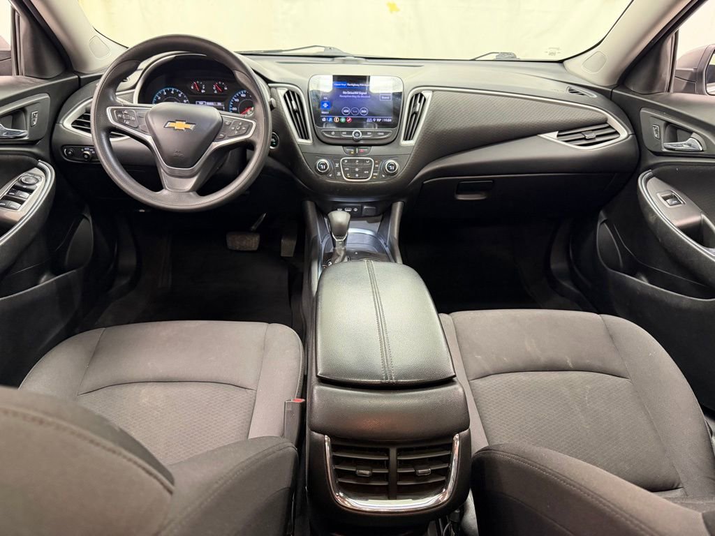 Used 2022 Chevrolet Malibu LT FWD image 29