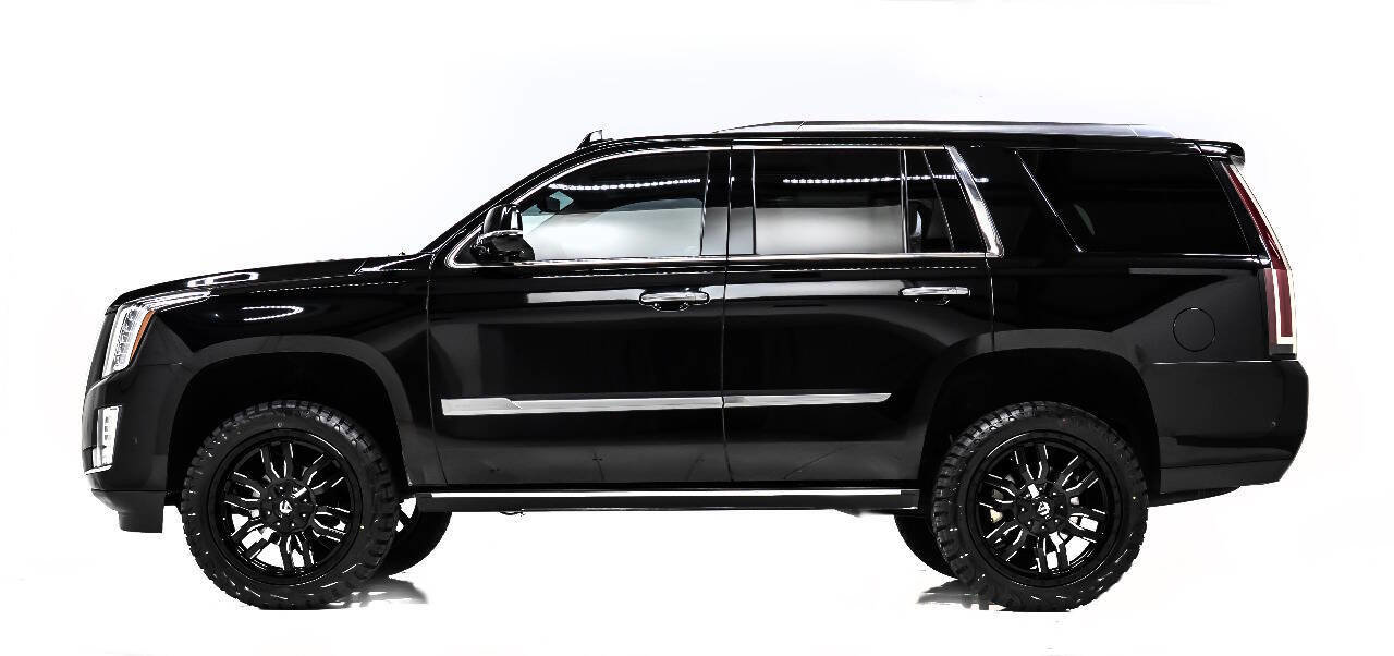 Used 2020 Cadillac Escalade Premium Luxury AWD/4WD image 6