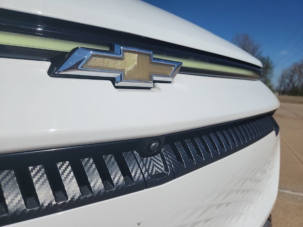 Certified 2025 Chevrolet Equinox EV LT w/ Convenience Package image 10