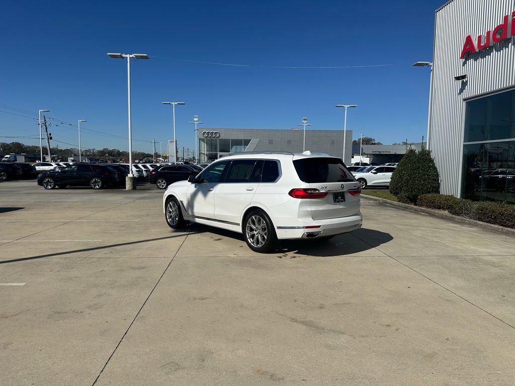 Used 2022 BMW X7 xDrive40i w/ Premium Package image 9