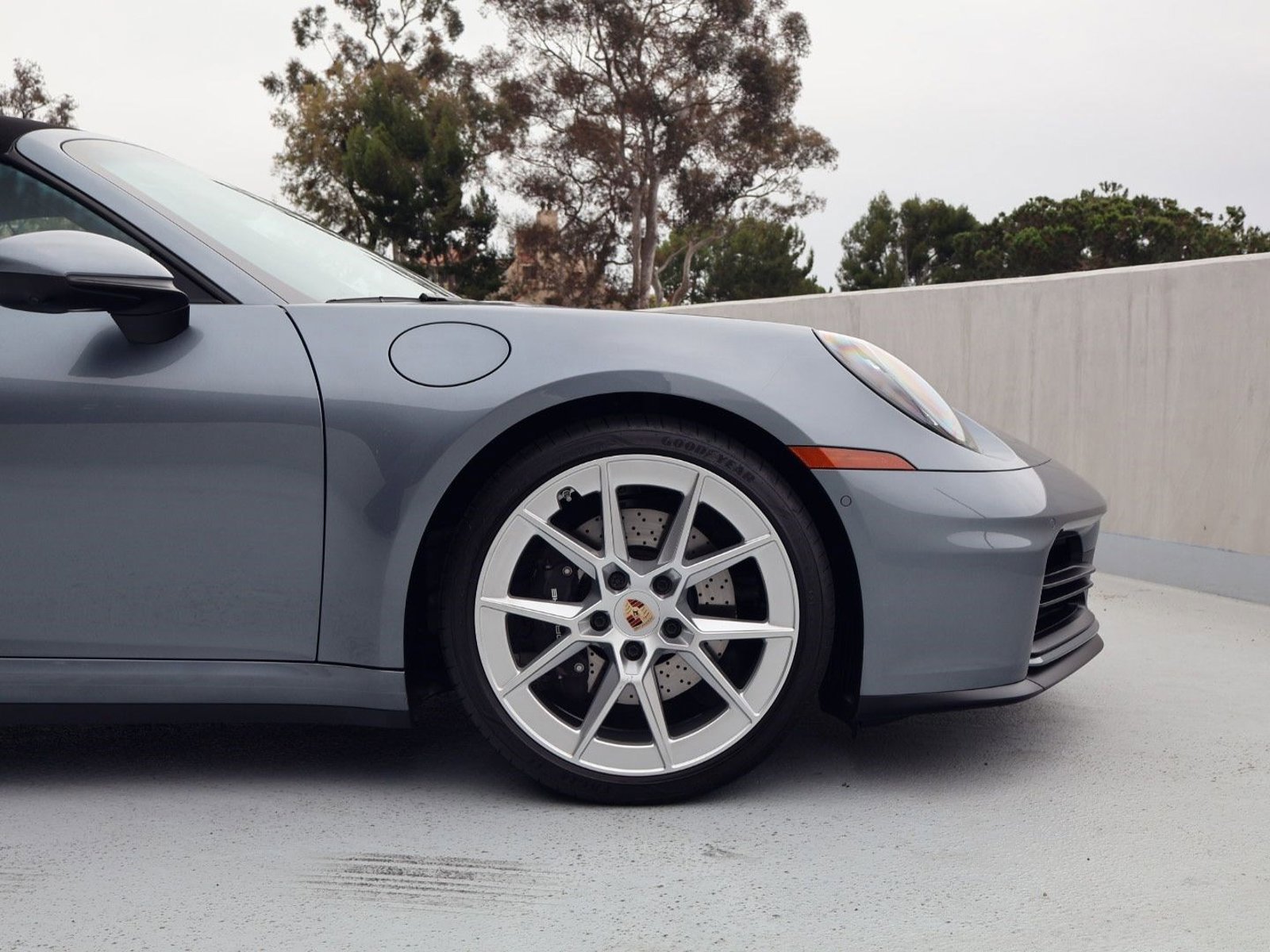 Certified 2025 Porsche 911 Carrera RWD image 12