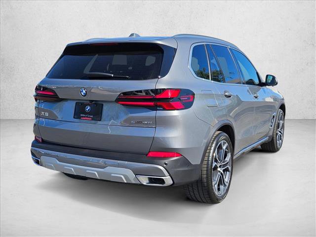 New 2026 BMW X5 sDrive40i image 2