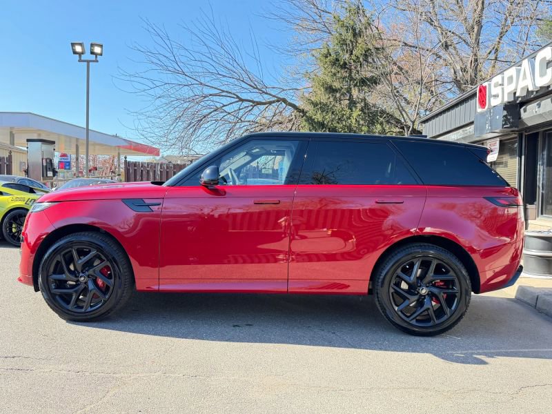 Used 2023 Land Rover Range Rover Sport SE Dynamic image 8