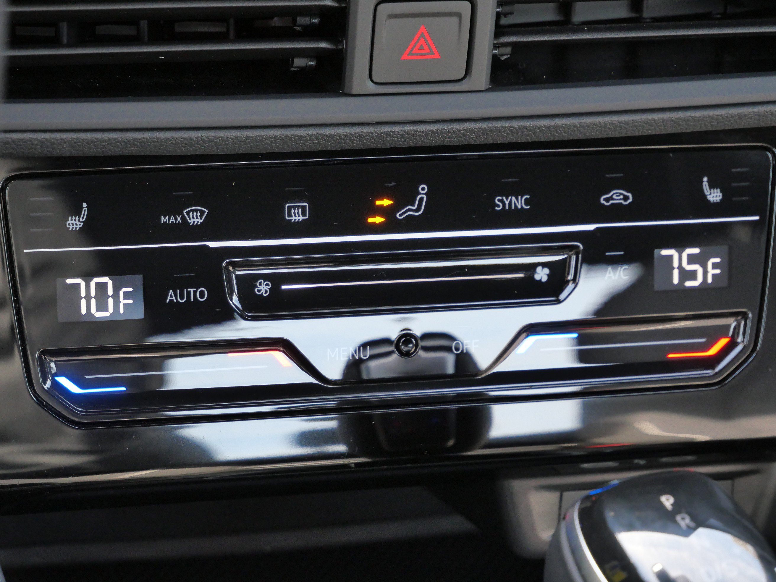 Certified 2025 Volkswagen Jetta Sport image 25