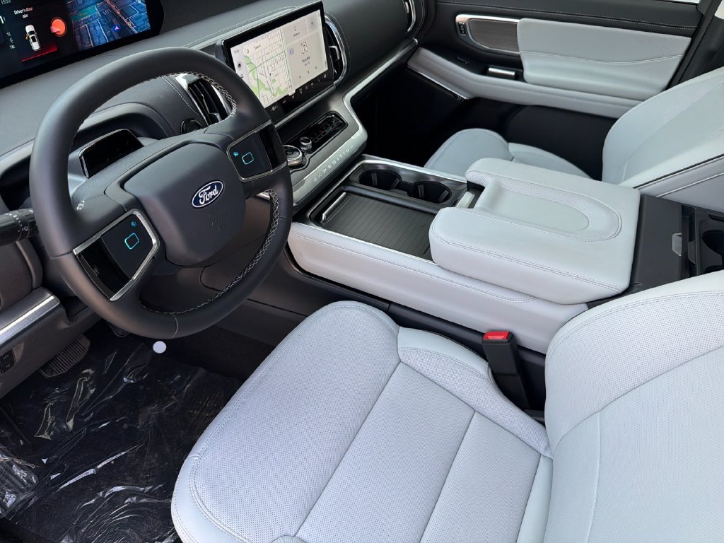 New 2027 Ford Expedition Platinum w/ Platinum Ultimate Package AWD/4WD image 9