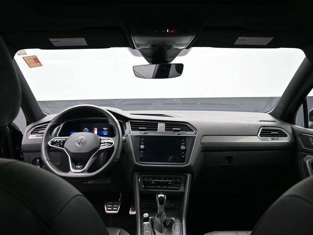 Used 2022 Volkswagen Tiguan SE R-Line image 29
