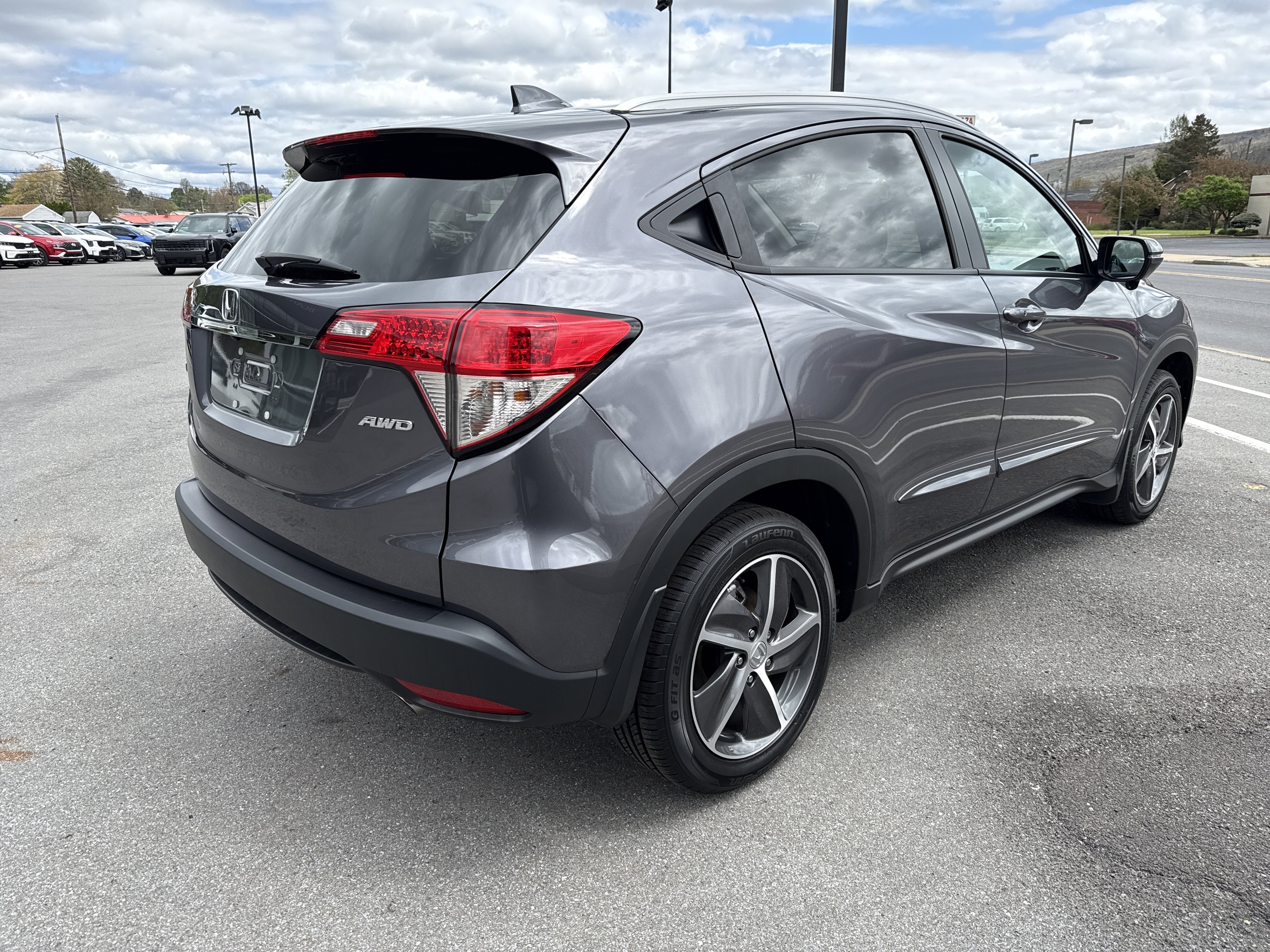 Used 2022 Honda HR-V EX image 3