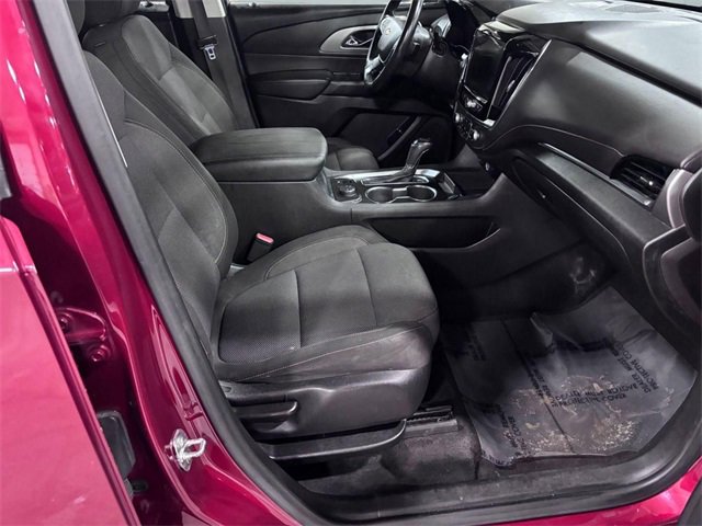 Used 2020 Chevrolet Traverse LT image 28