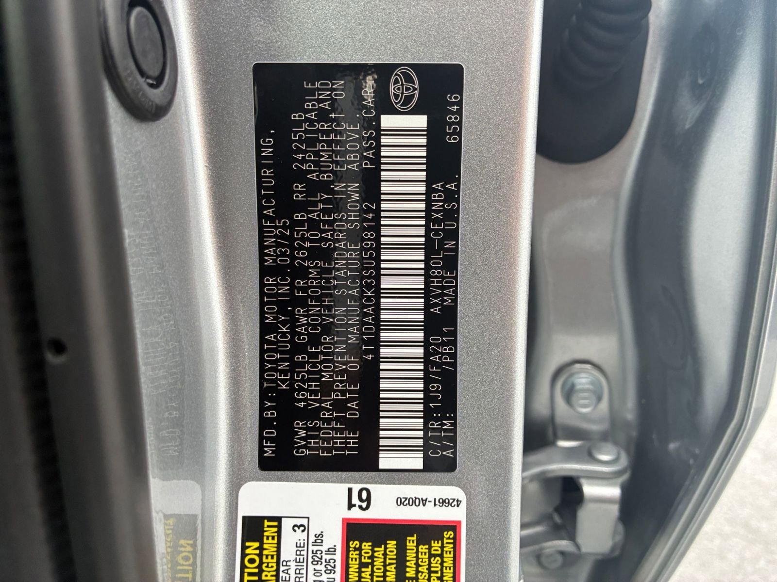 Used 2025 Toyota Camry LE image 28