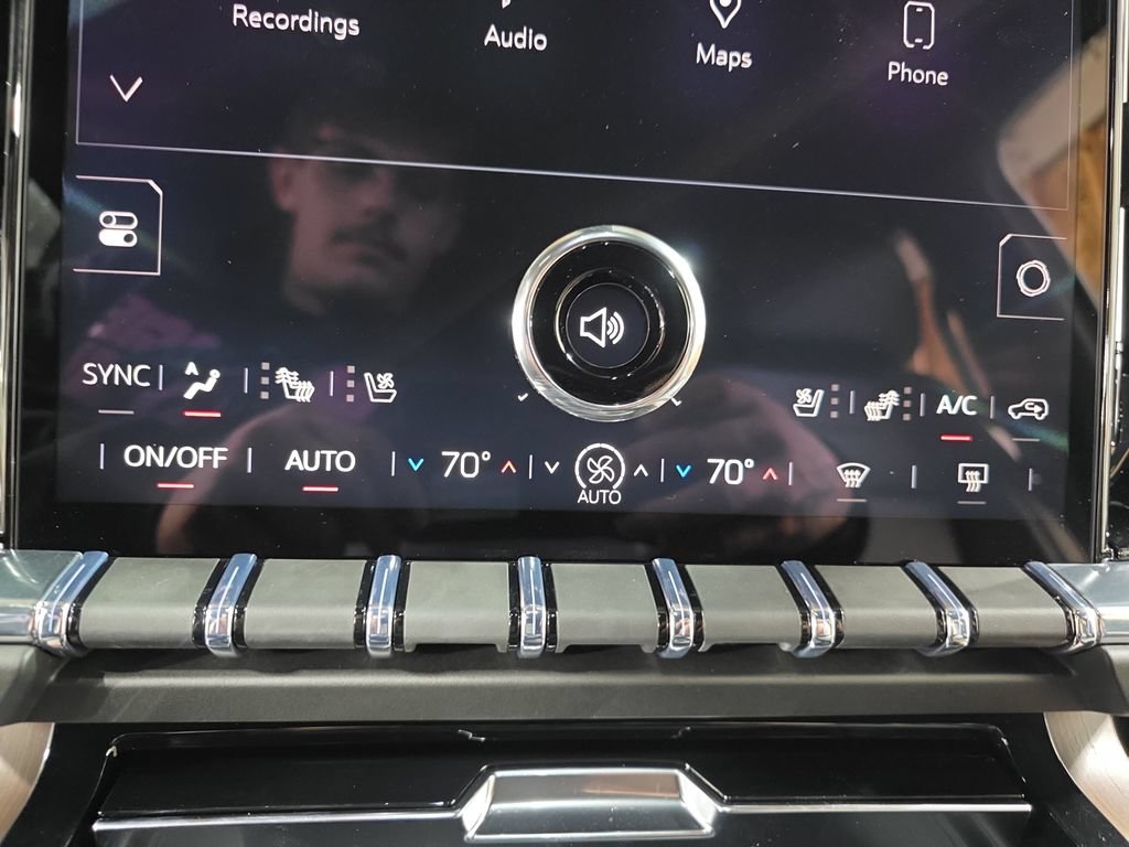 New 2026 GMC Yukon Denali w/ Advanced Technology Package AWD/4WD image 21