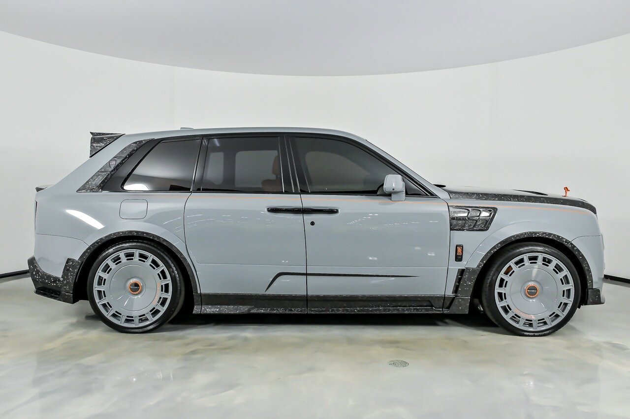 Used 2023 Rolls-Royce Cullinan AWD/4WD image 17