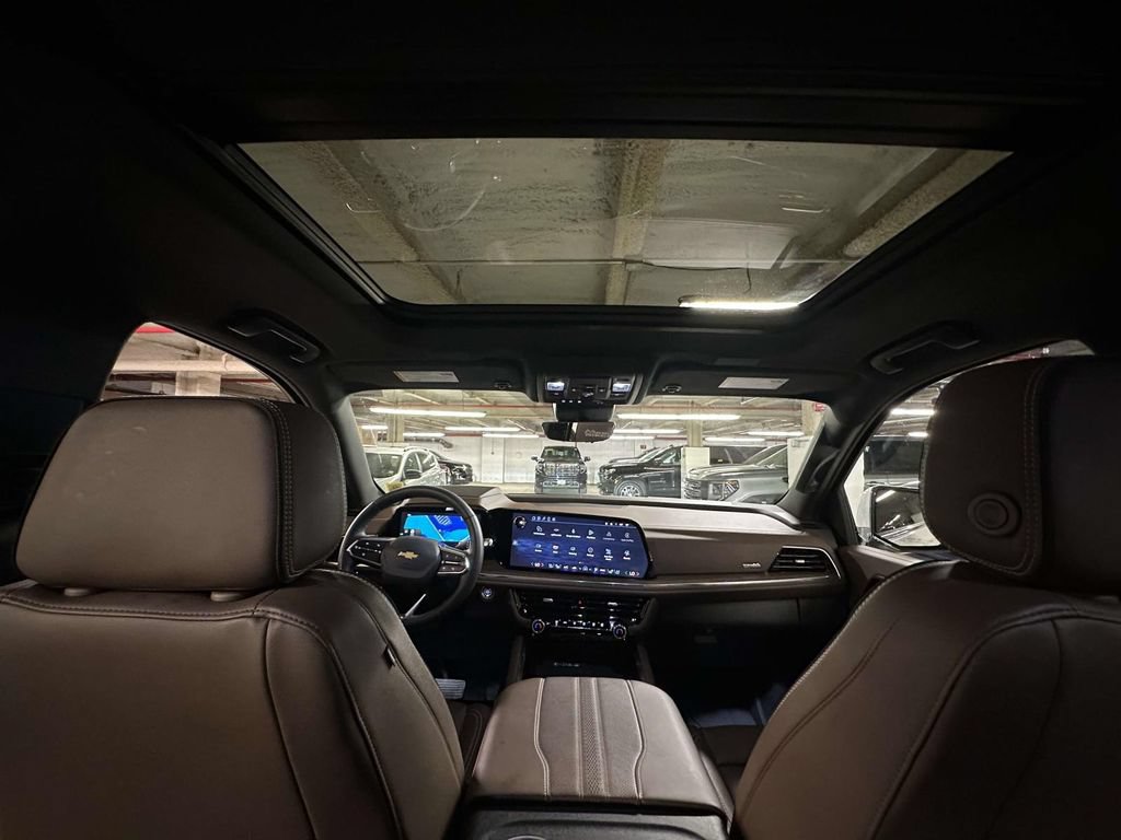 Certified 2025 Chevrolet Tahoe High Country AWD/4WD image 18