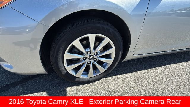 Used 2016 Toyota Camry XLE w/ Moonroof Package FWD image 9