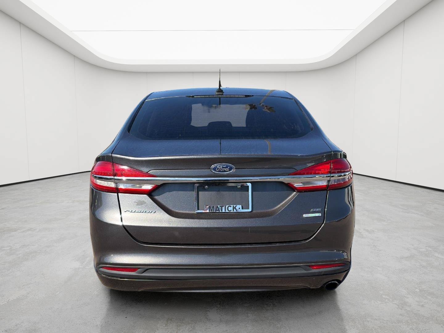 Used 2017 Ford Fusion SE FWD image 6