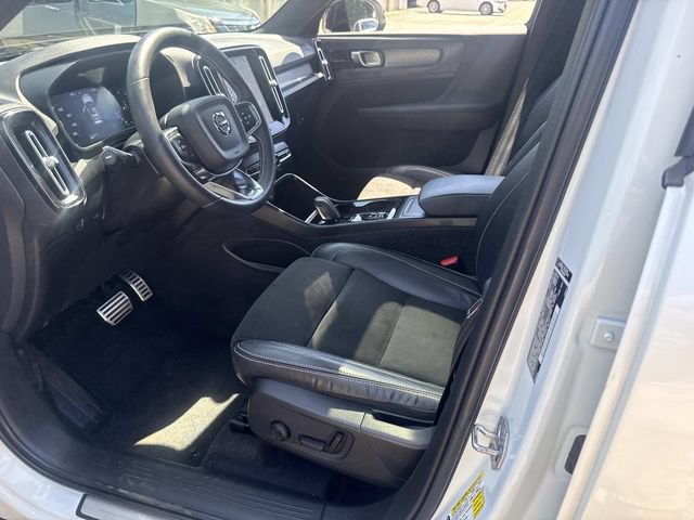 Used 2021 Volvo XC40 T5 R-Design w/ Advanced Package AWD/4WD image 21
