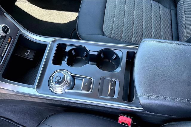 Used 2021 Ford Edge SE FWD image 17