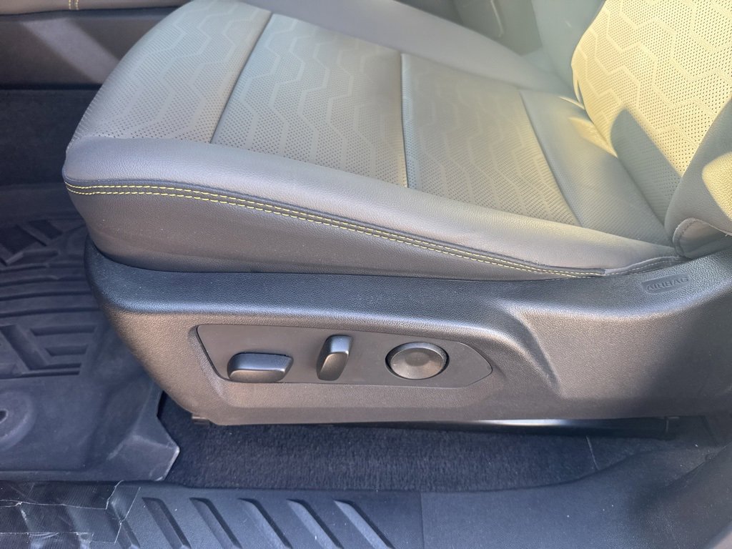 Used 2024 Chevrolet Colorado ZR2 w/ ZR2 Convenience Package III image 13