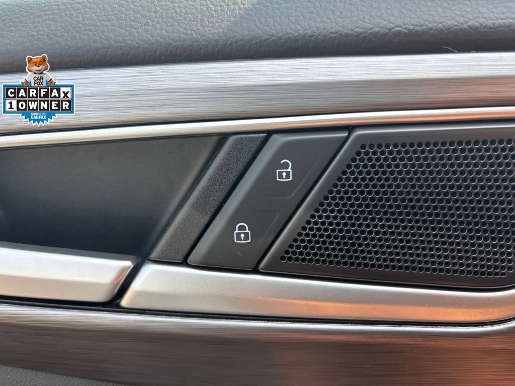 Used 2025 Volkswagen Atlas Cross Sport SE AWD/4WD image 18
