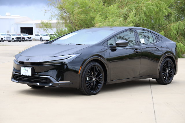 New 2027 Toyota Prius FWD image 3