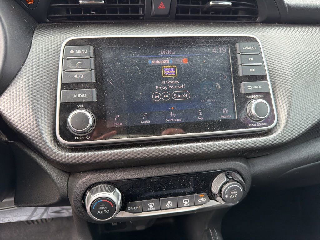 Used 2020 Nissan Kicks SV image 17