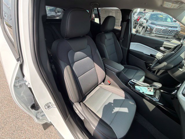New 2026 Chevrolet Trax LT FWD image 23