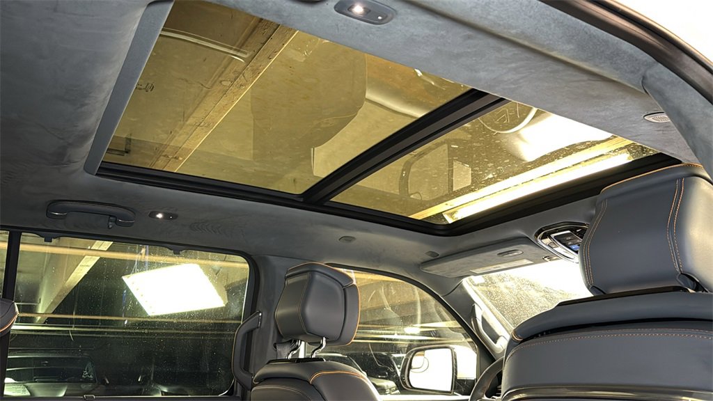 Used 2022 Jeep Grand Wagoneer Series II image 14