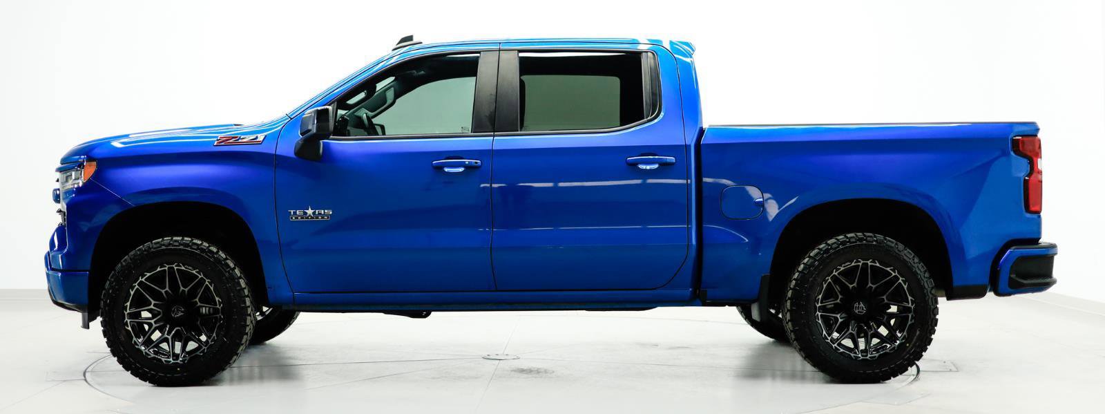 Used 2022 Chevrolet Silverado 1500 RST image 4
