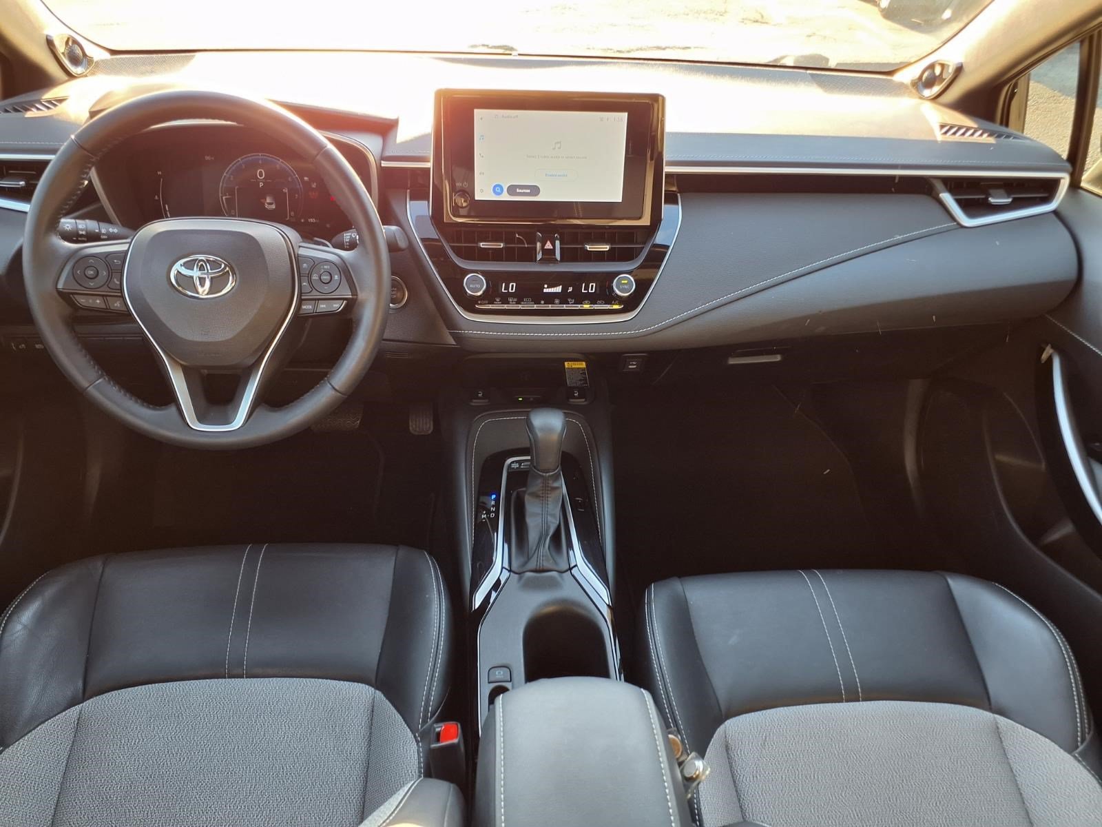 Used 2025 Toyota Corolla XSE FWD image 10