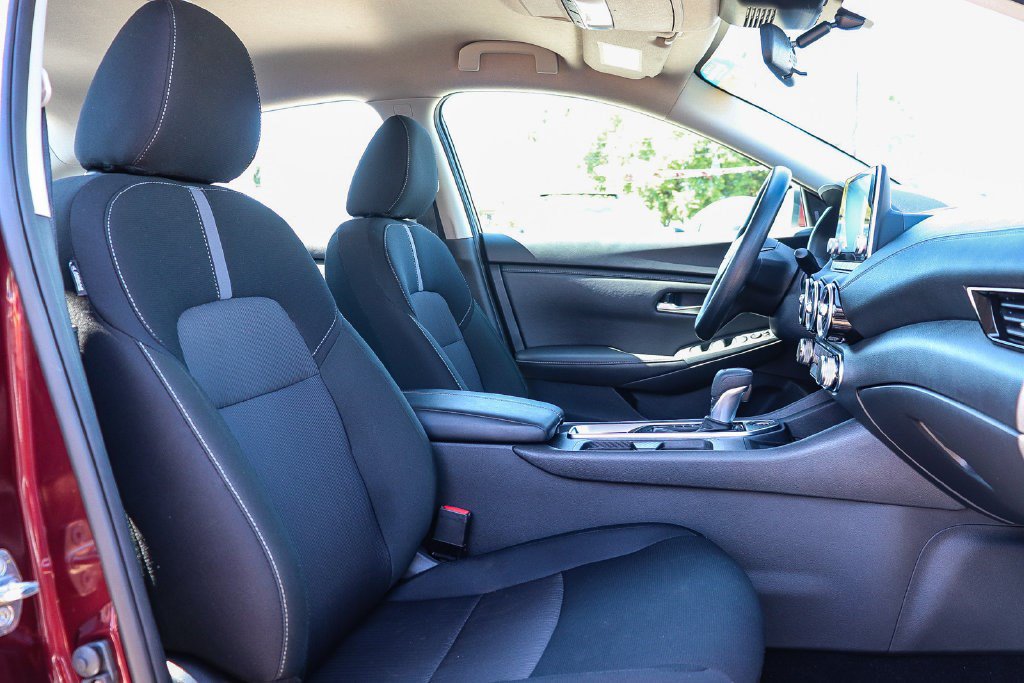 Certified 2025 Nissan Sentra SV FWD image 16