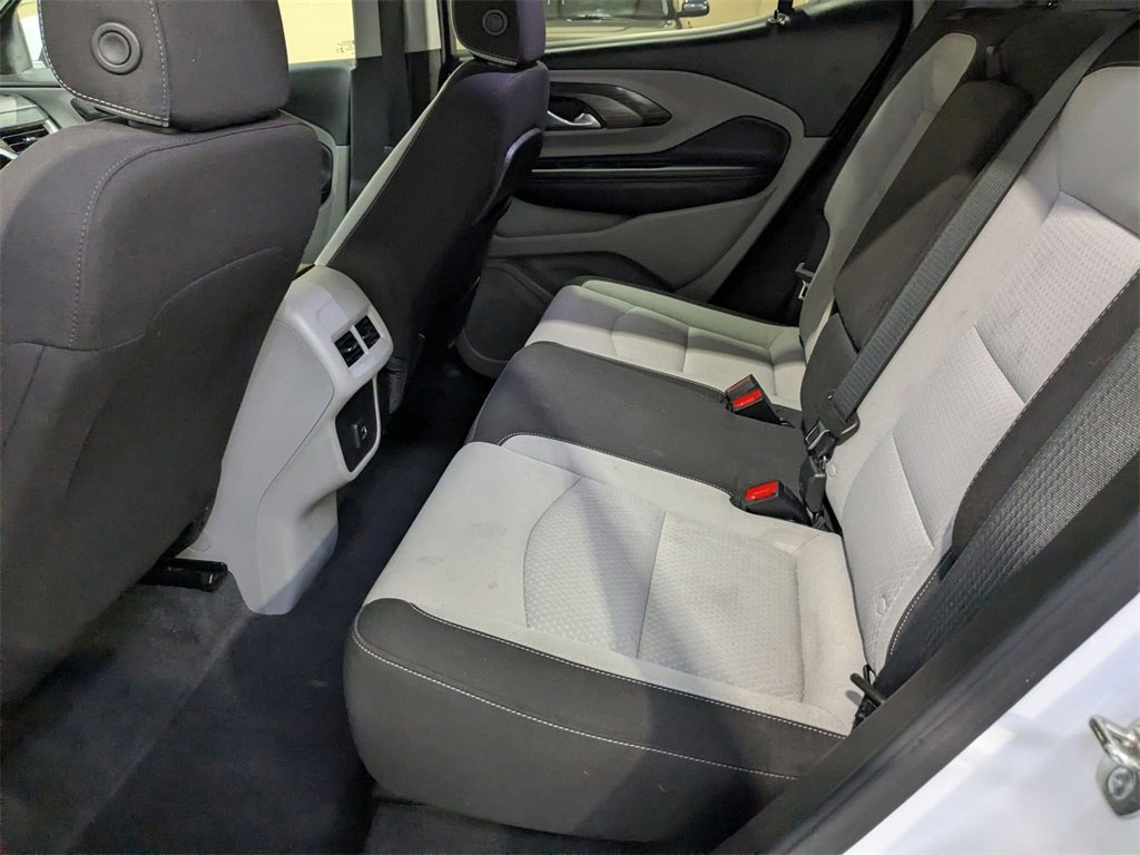 Used 2024 GMC Terrain SLE image 25