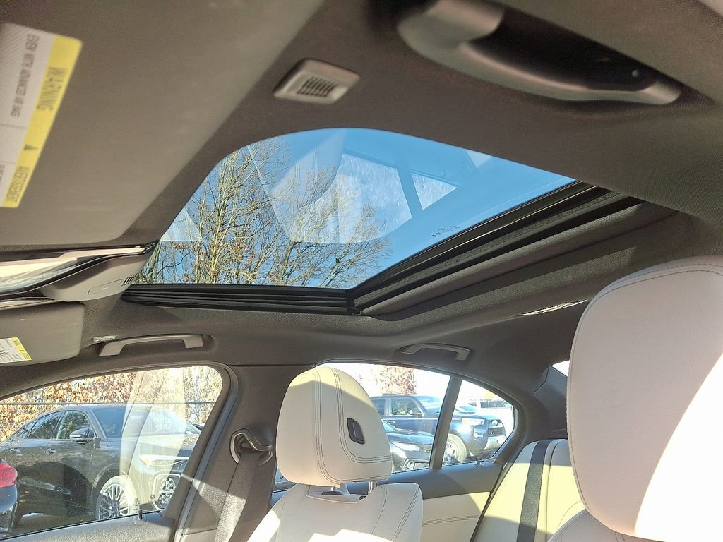 Used 2021 BMW 330e xDrive w/ M Sport Package image 15