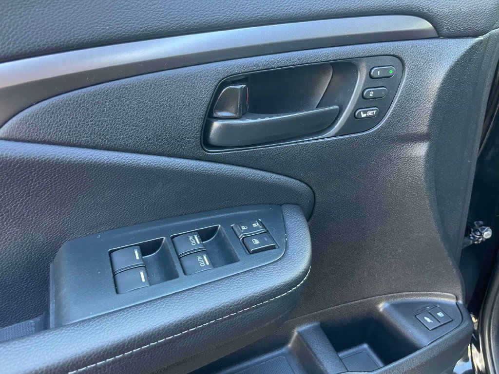 Used 2023 Honda Passport EX-L image 15