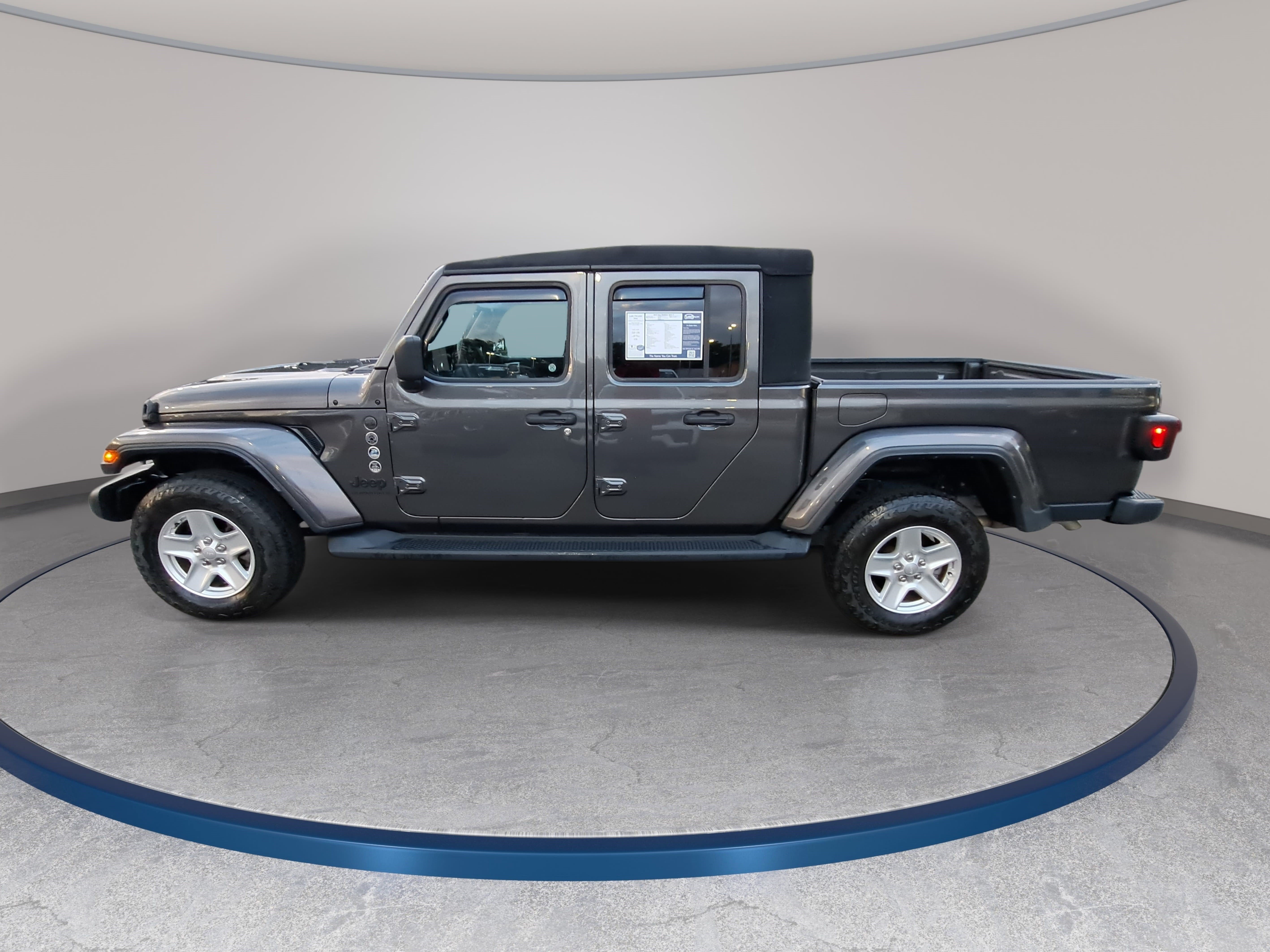 Used 2023 Jeep Gladiator Sport AWD/4WD image 9