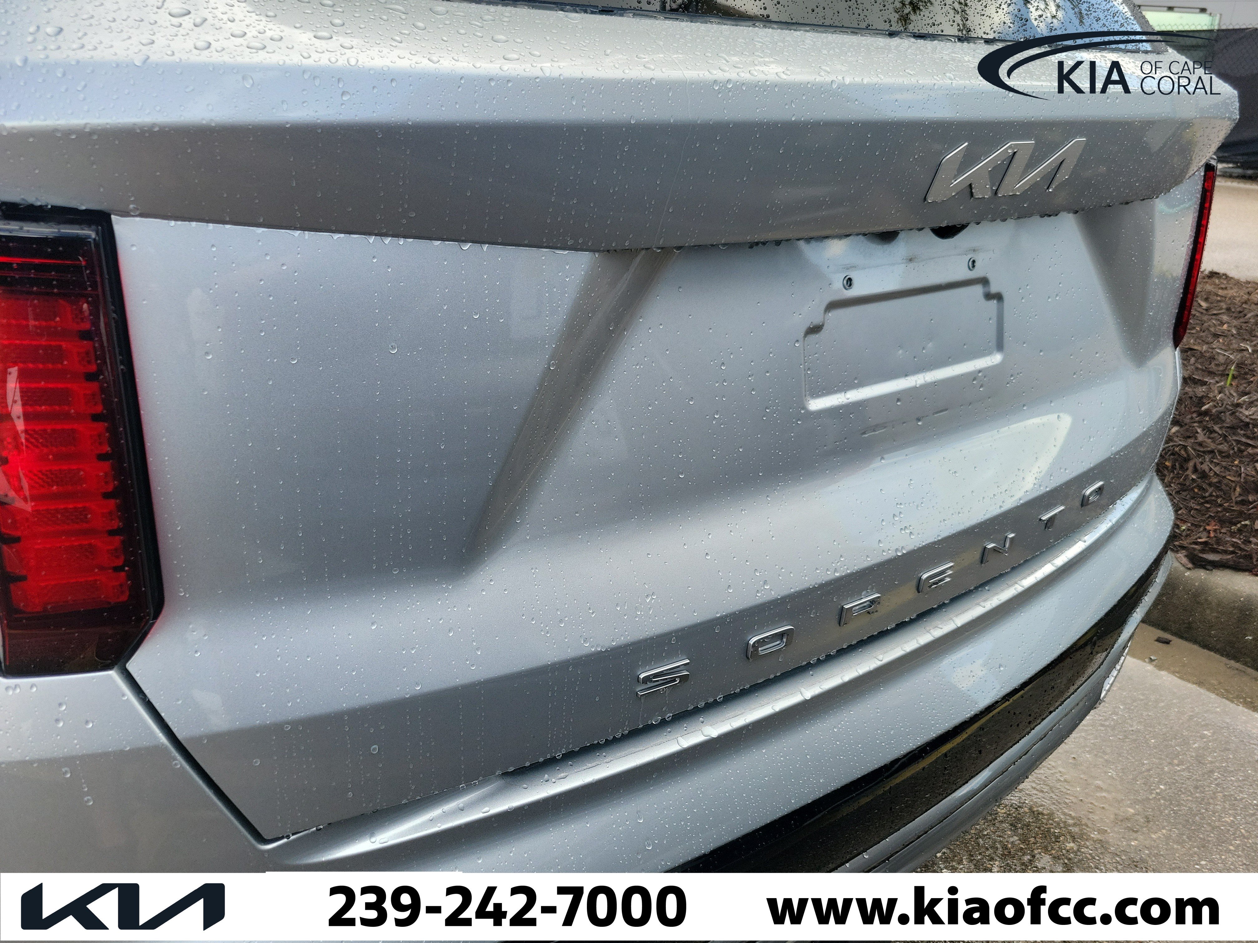 Used 2022 Kia Sorento S w/ Panoramic Sunroof Package FWD image 8