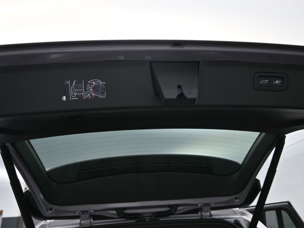 New 2026 Volvo XC90 B6 Ultra image 33