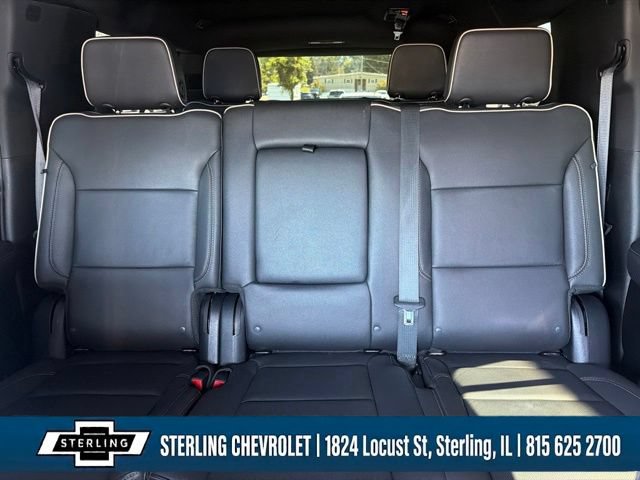 Used 2023 GMC Yukon XL SLT w/ SLT Premium Package AWD/4WD image 7