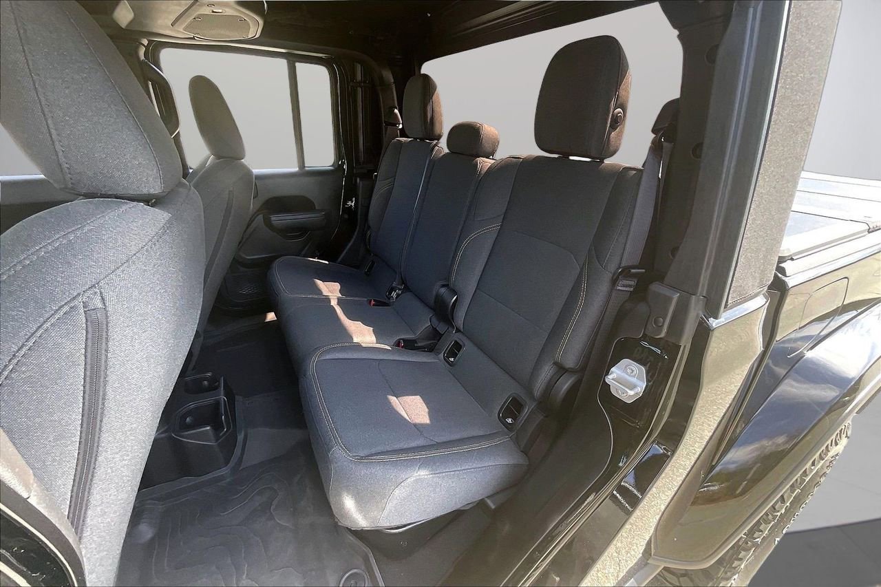 Certified 2024 Jeep Gladiator Mojave AWD/4WD image 22