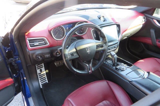 Used 2019 Maserati Ghibli S Q4 AWD/4WD image 6