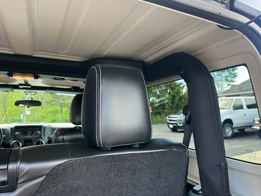 Used 2012 Jeep Wrangler Sport AWD/4WD image 39