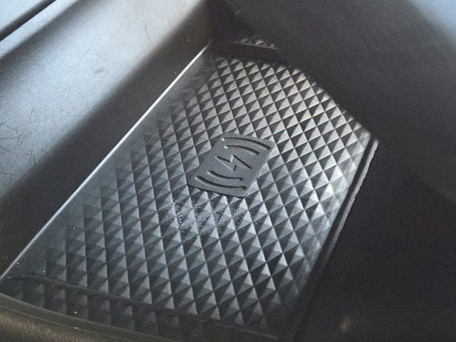 Used 2022 Land Rover Range Rover Evoque SE image 18