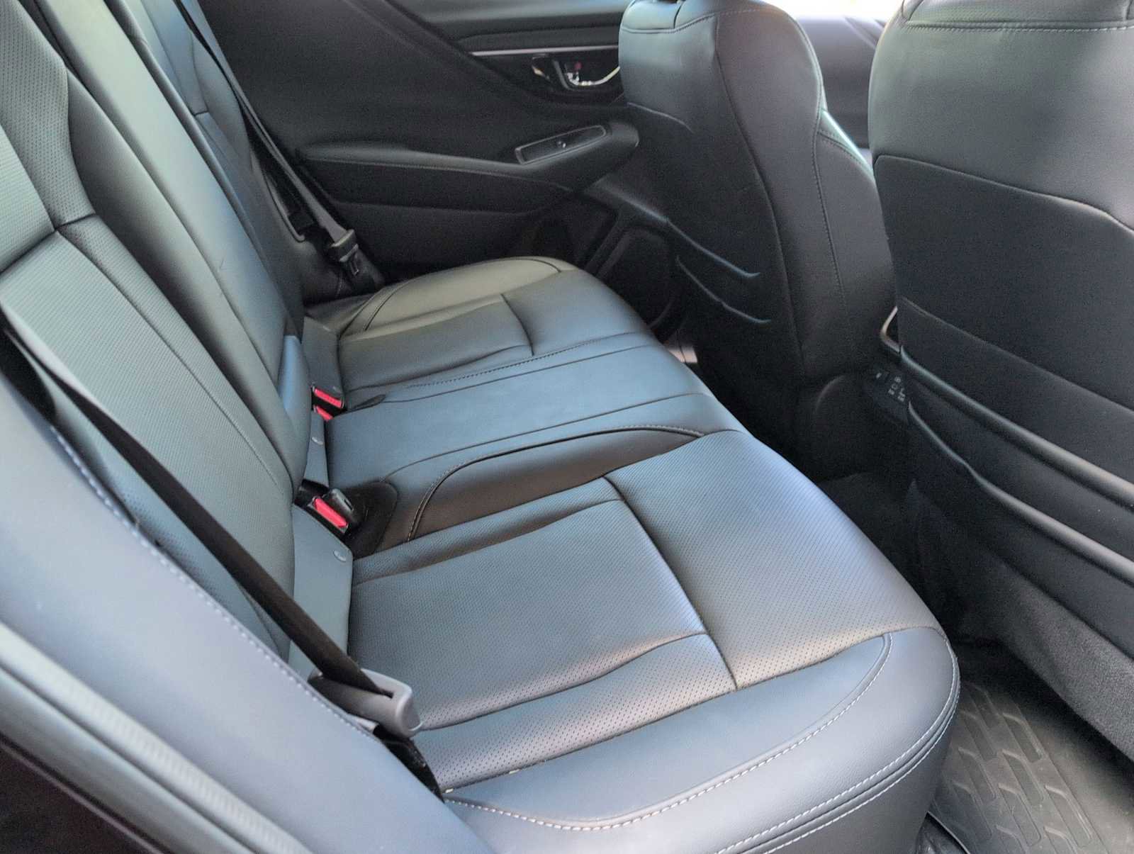 Used 2025 Subaru Outback Touring XT AWD/4WD image 20