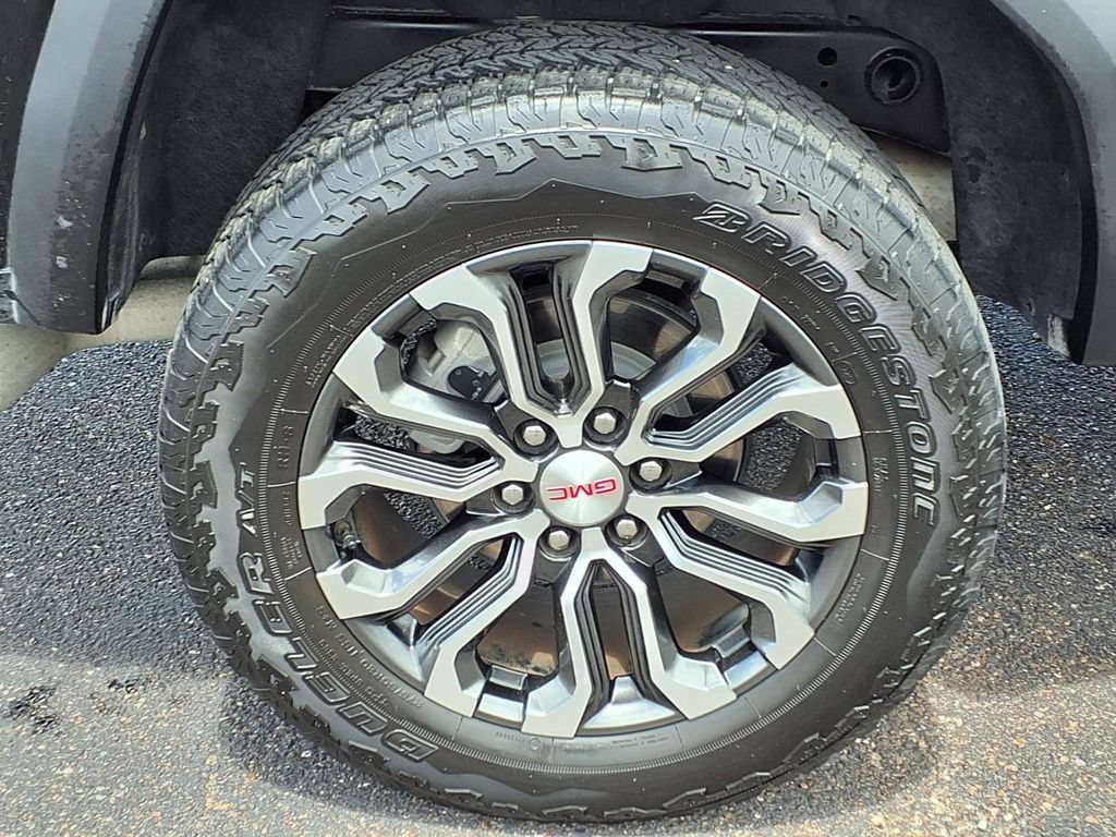Used 2024 GMC Canyon Denali AWD/4WD image 10