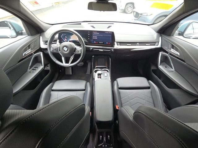 Used 2025 BMW X2 xDrive28i AWD/4WD image 13