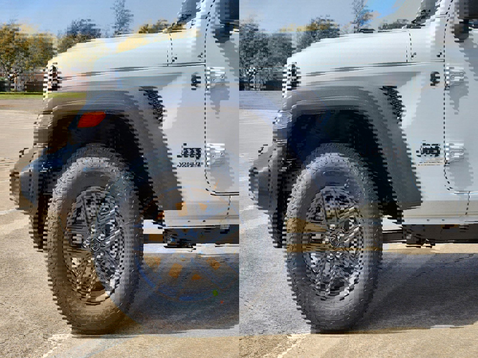 New 2025 Jeep Wrangler Unlimited Sport image 9