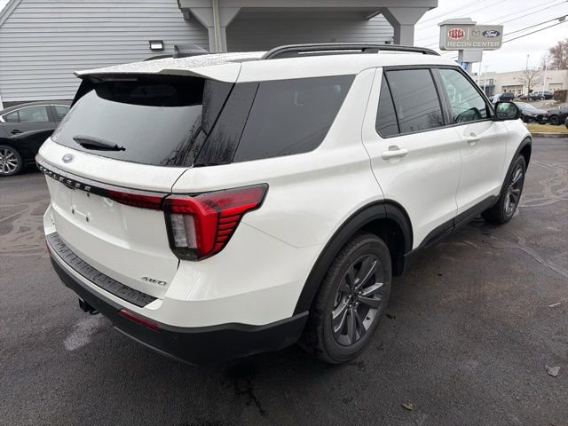 New 2026 Ford Explorer Active w/ Active Comfort Package image 3