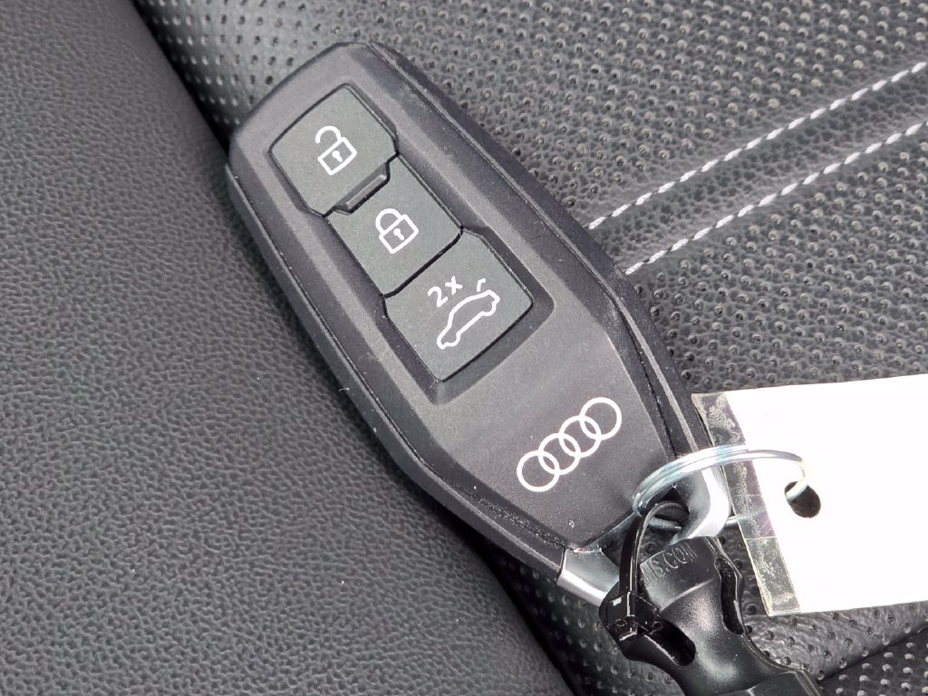 Certified 2025 Audi Q5 Prestige AWD/4WD image 41