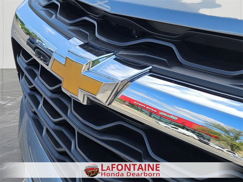 Used 2025 Chevrolet Blazer LT w/ Driver Confidence Package image 8