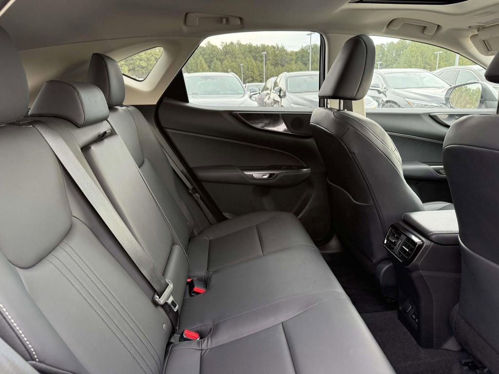 Used 2025 Lexus NX 350 AWD image 16