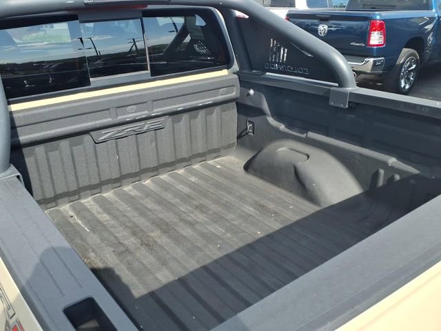 Used 2022 Chevrolet Colorado ZR2 w/ Colorado ZR2 Bison Edition AWD/4WD image 6