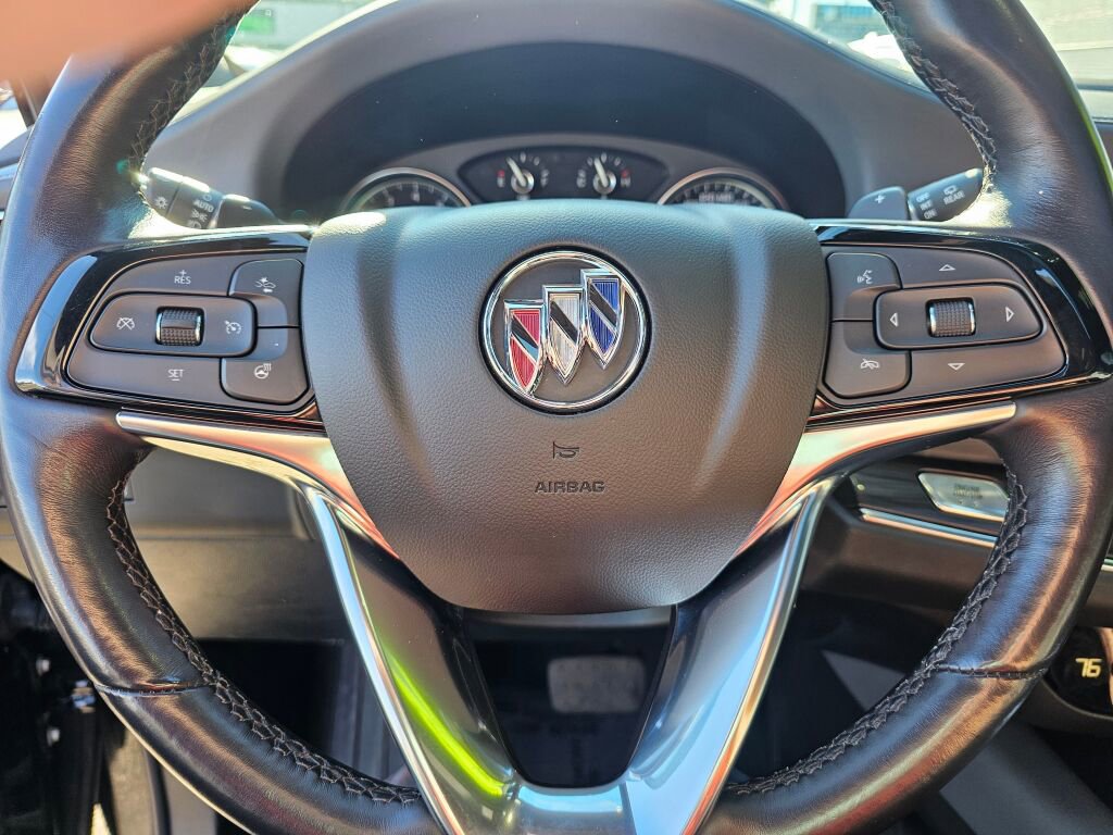 Used 2023 Buick Enclave Essence image 28